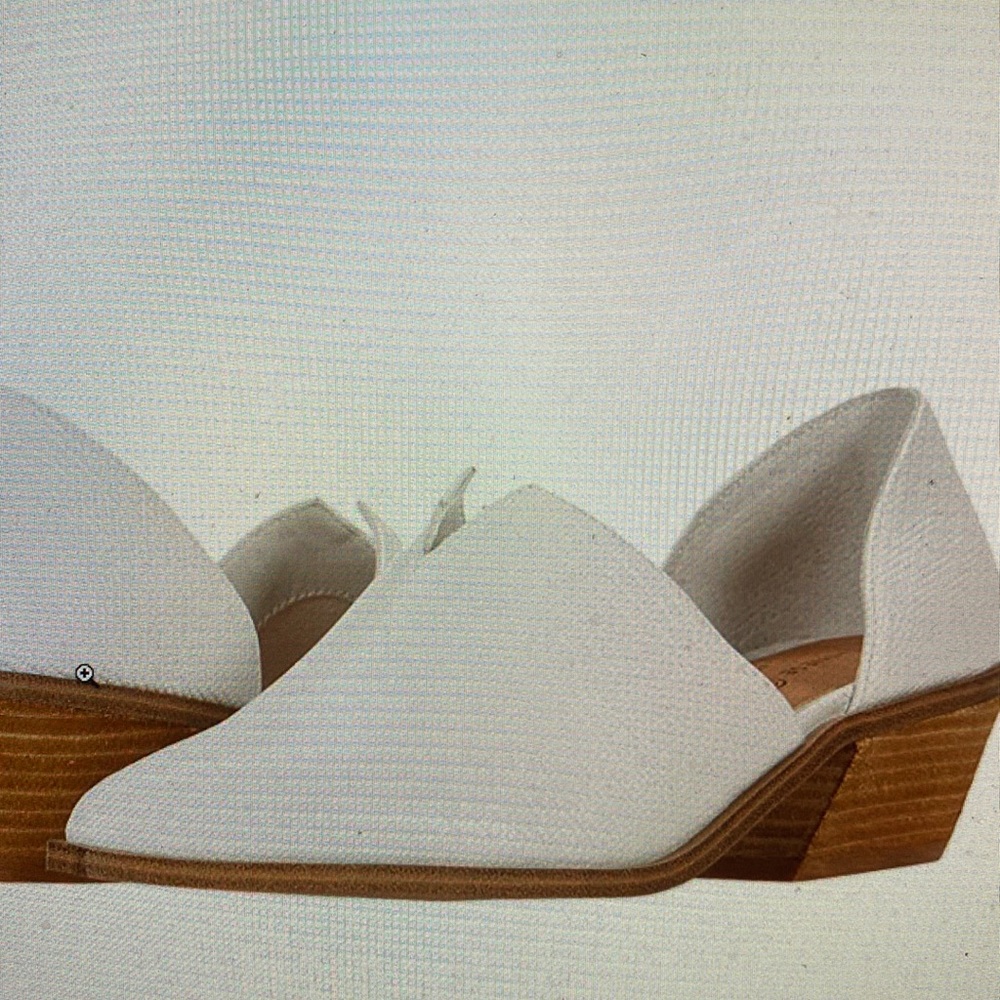 Chinese Laundry White Chameleon Matcha Booties with a Tan Wood Blocked Heel